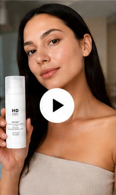 Aida holding ROSAE Cream